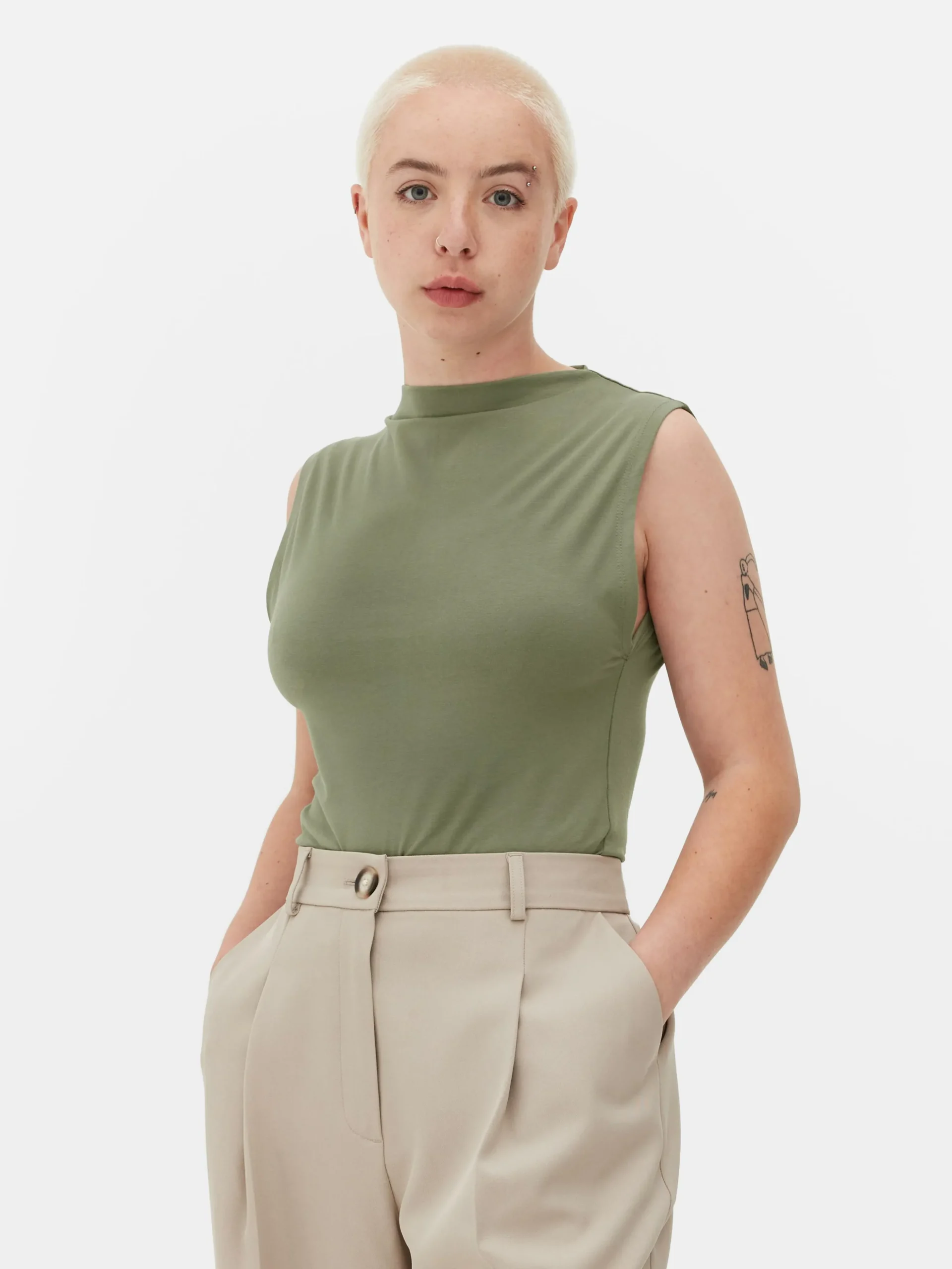 Body S/ Mangas Gola Subida