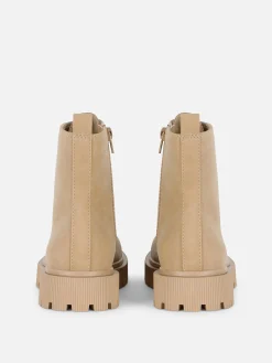 Botas Imitação Camurça Atacadores