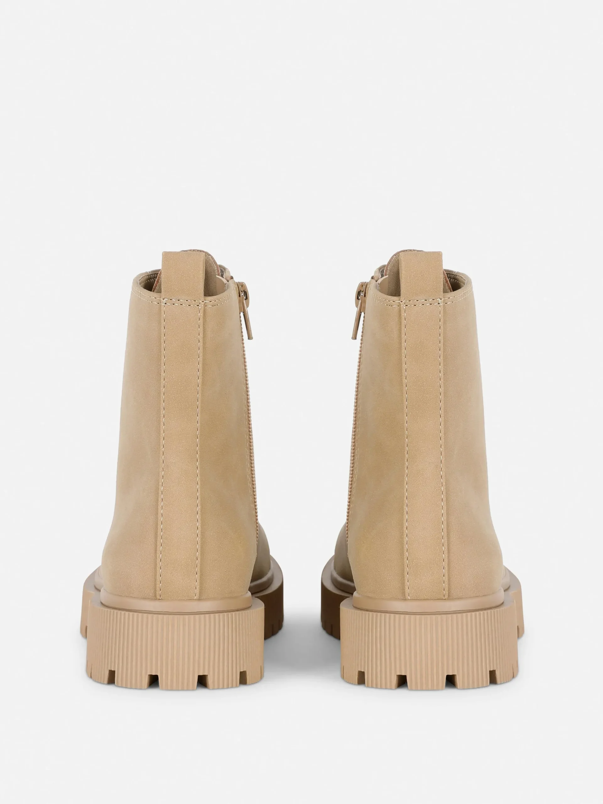 Botas Imitação Camurça Atacadores