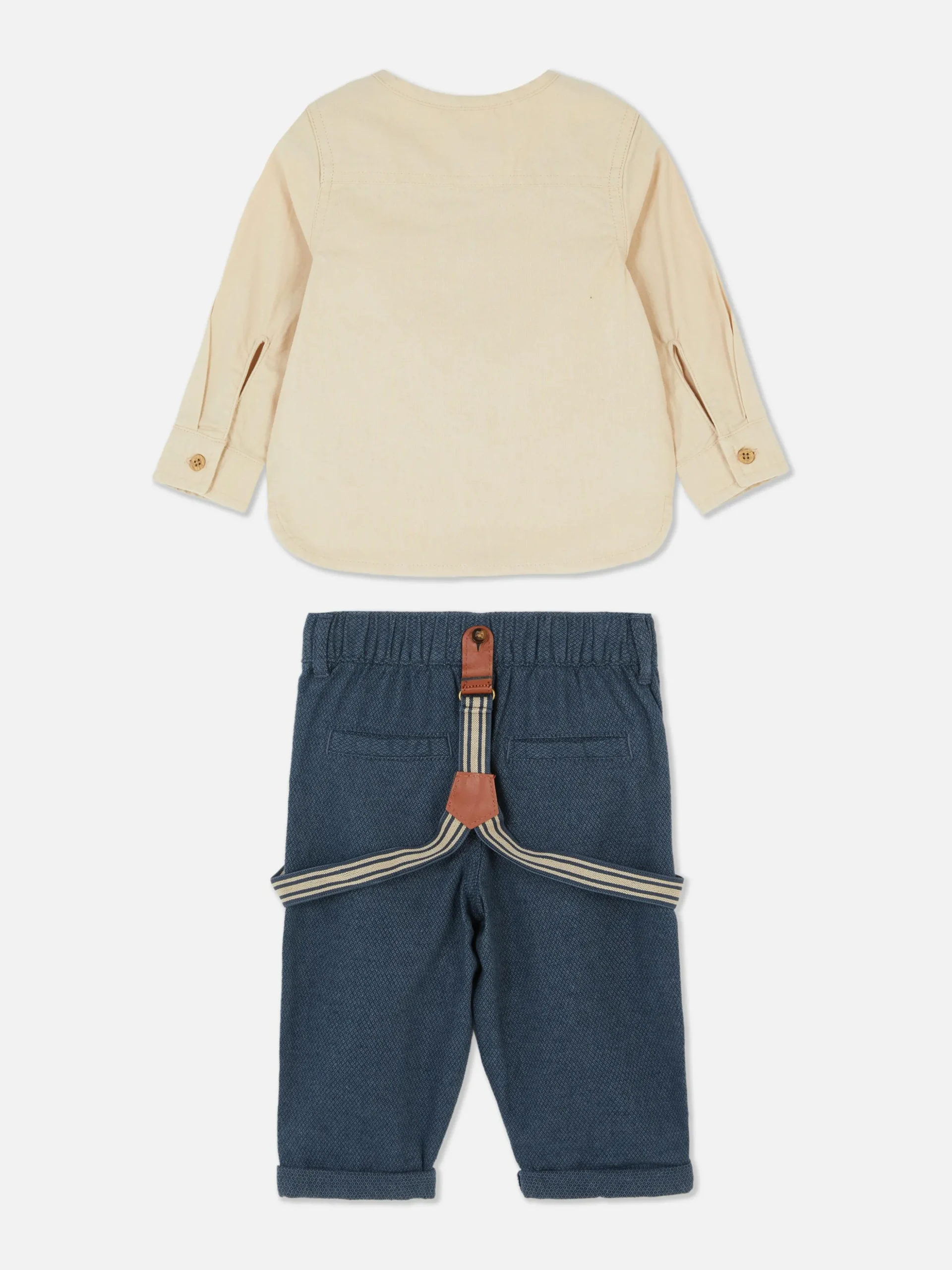 Camisa Botões/calças C/suspensórios