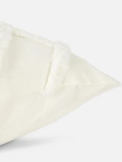 Capa Almofada Tufada