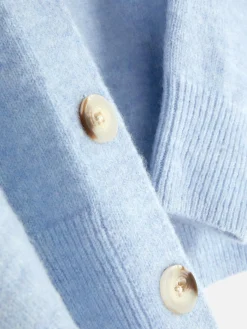 Casaco Malha Gola Redonda Botões