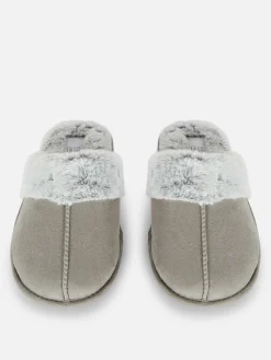 Chinelos De Imitação De Camurça