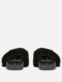 Chinelos Em Imitação De Pelo