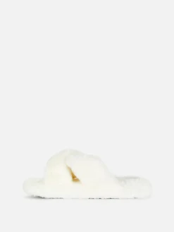 Chinelos Tiras Cruzadas Imitação De Pele