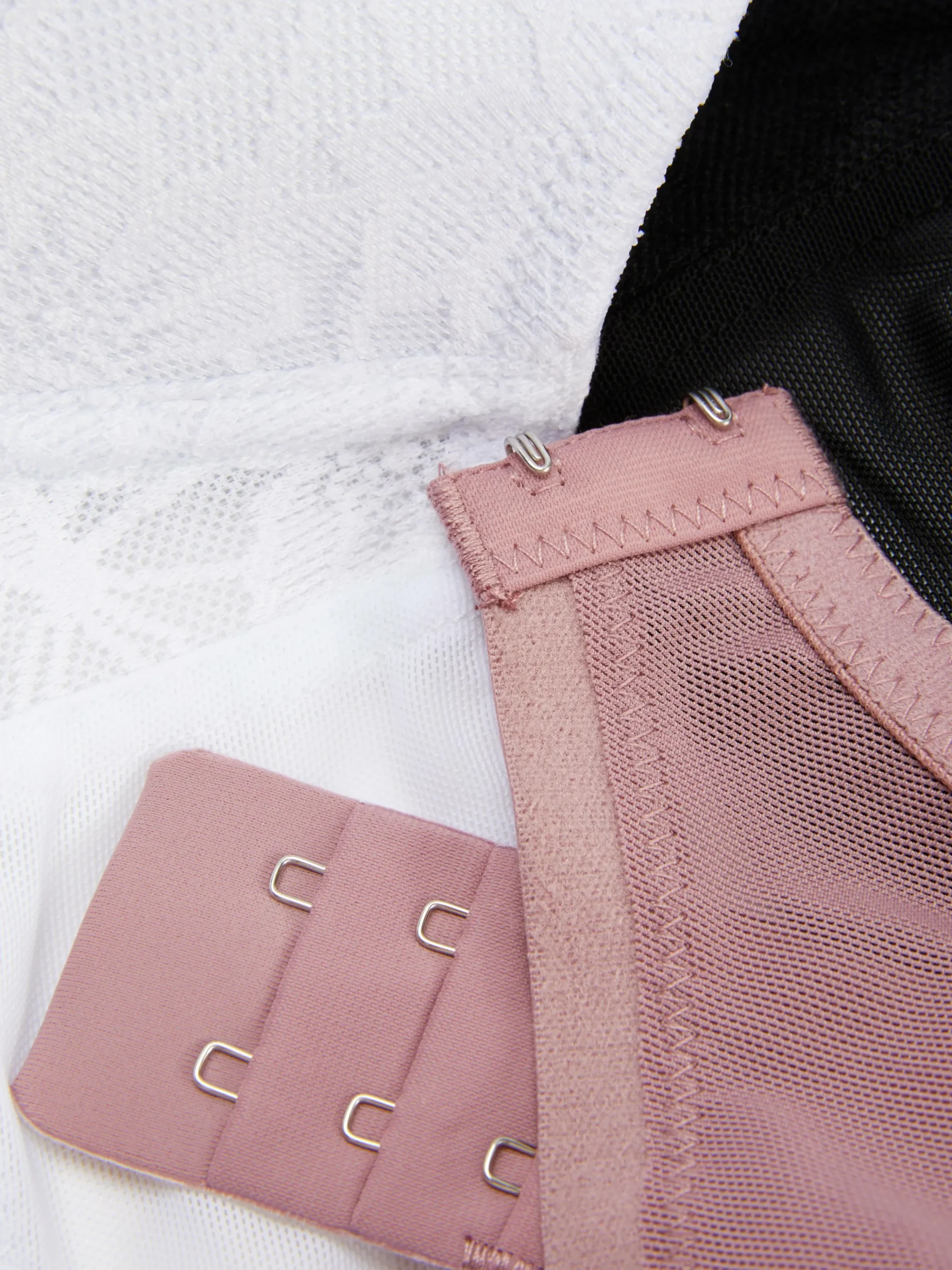 Pack 3 Sutiãs T-shirt Renda Copas D-G