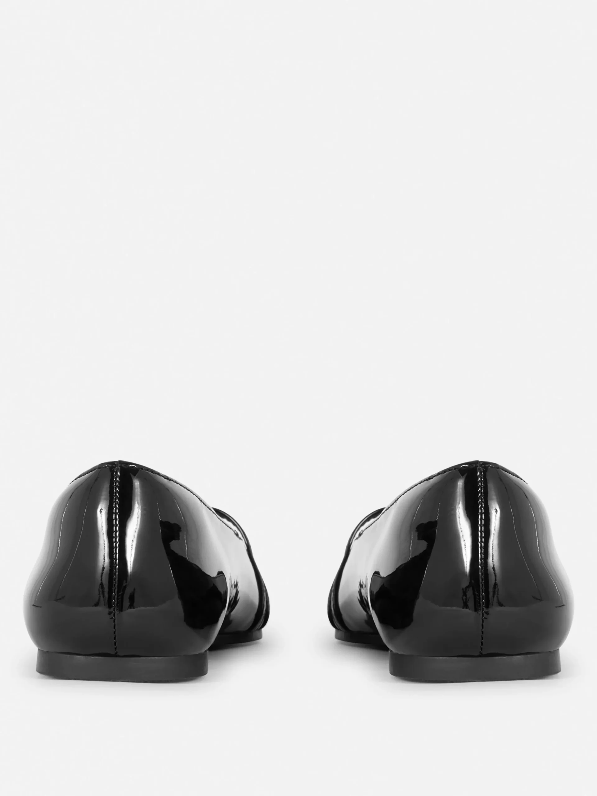 Sabrinas Biqueira Pontiaguda Verniz