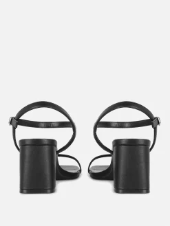 Sandálias Tiras Tacão