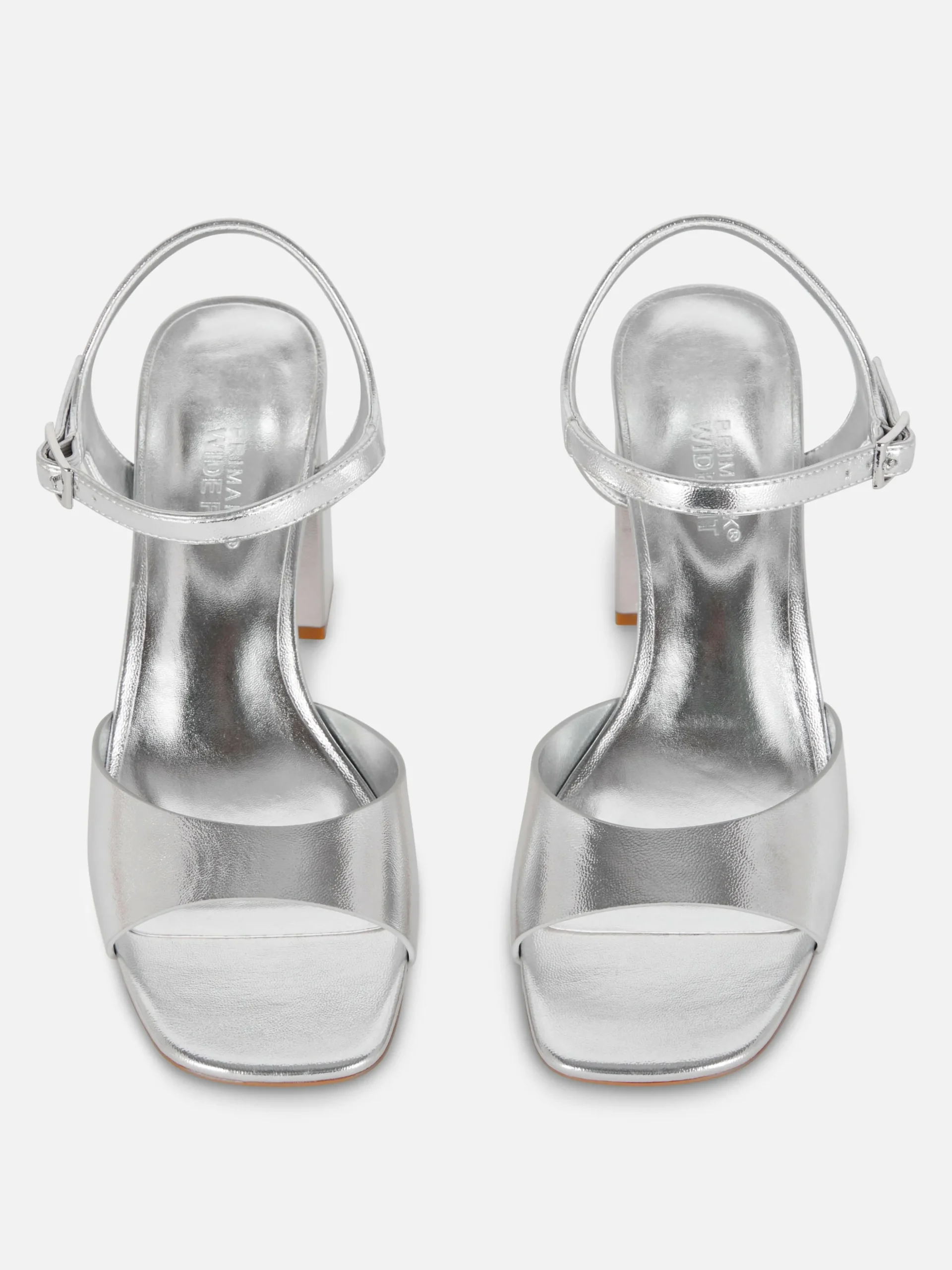 Sapatos Tacão Tira Curva Modelo Largo