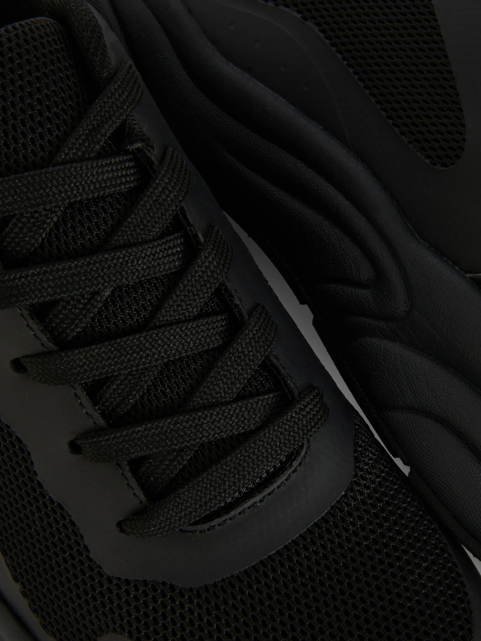 Ténis Grossos Com Painéis