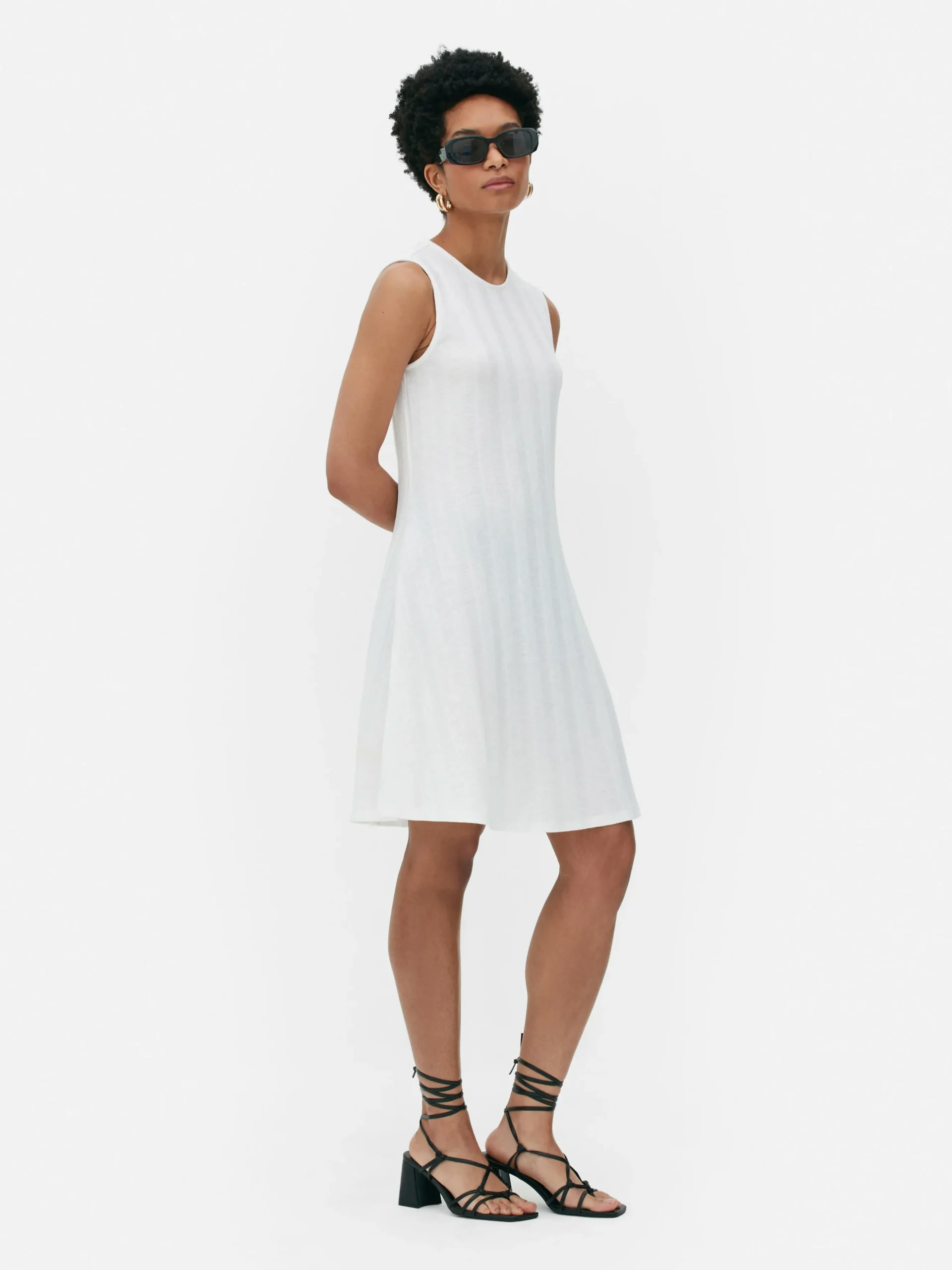 Vestido Mini S/mangas Canelado