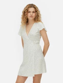 Vestido Mini Traçado Manga Capa