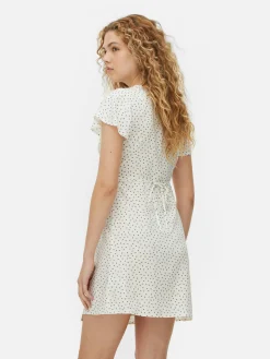 Vestido Mini Traçado Manga Capa