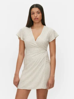 Vestido Mini Traçado Manga Capa